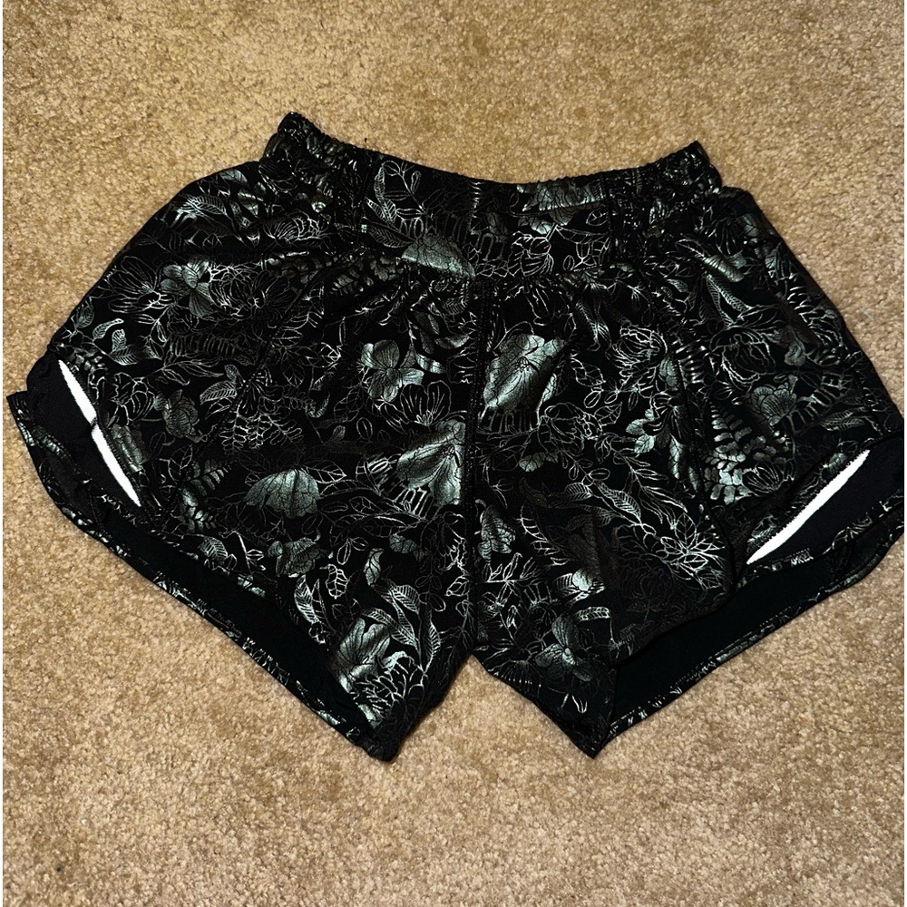 Lululemon Hottie Hot shorts| Size 2|Limited Edition| No longer Sold